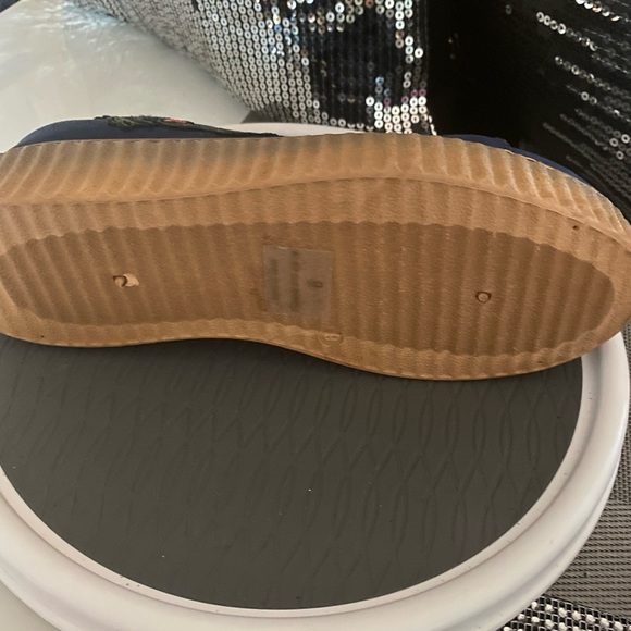 ‼️Floral Embroidered Sneakers‼️ - Picture 3 of 6